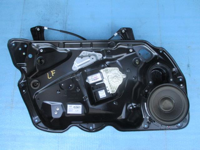 メーカー フォルクスワーゲン 車名 VW パサート 型式類別 グレード 2000 パサート ウ゛ァリアント2.0T 認定型式 GH-3CAXX 車両タイプ 年式 H18/12 シフト 駆動 通称型式 エンジン型式 BWA ミッション型式 アクスル型式 車体色 紺 車体色No トリム色No 走行距離(Km) メーカー純正品番 1K0959702L/042 部品メーカー品番 保証 0ヶ月/0km 付加情報 PW　1K0959702L/042 商品情報 ※純正番号およびモデル番号は参考としてください。※リビルト部品を購入される際のお願い【再生部品】と表示されているものをリビルト部品と呼んでいます。リビルト部品の場合には、交換時に取り外した部品をご返却していただく場合があります。詳しくはこちら※大物商品(ドア・ボンネット・バンパー等)は個人宅への配送ができない場合がございます。その場合、最寄りの配送業者支店止め等の対応となりますので、あらかじめご了承ください。 ページ上部へ【中古】中古部品 VW パサート 3CAXX 左フロントドアレギュレータ・モーター 【3310190100-001486459613220】
