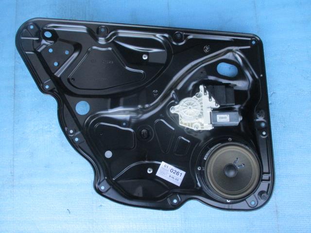 【中古】中古部品 VW パサート 3CAXX 左リアドアレギュレータ・モーター 【3310190100-001486459813420】