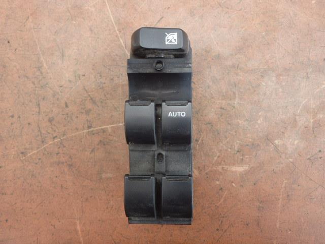 【中古】中古部品 パレット MK21S パワーウインドウスイッチ 【3331010800-000020997761900】