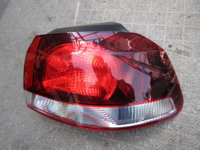 【中古】中古部品 VW ゴルフ 1KCAX 右テールランプ 【3310190100-001352750815500】