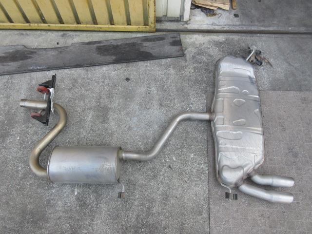 【中古】中古部品 VW ゴルフ 1KCAX リアマフラー 【3310190100-001352752022500】