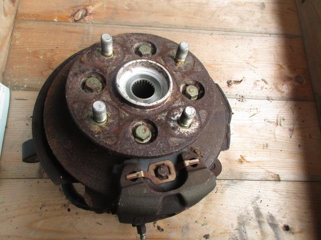 【中古】中古部品 ミニキャブ U42T 右フロントナックルハブ 【3310190100-001275635944310】