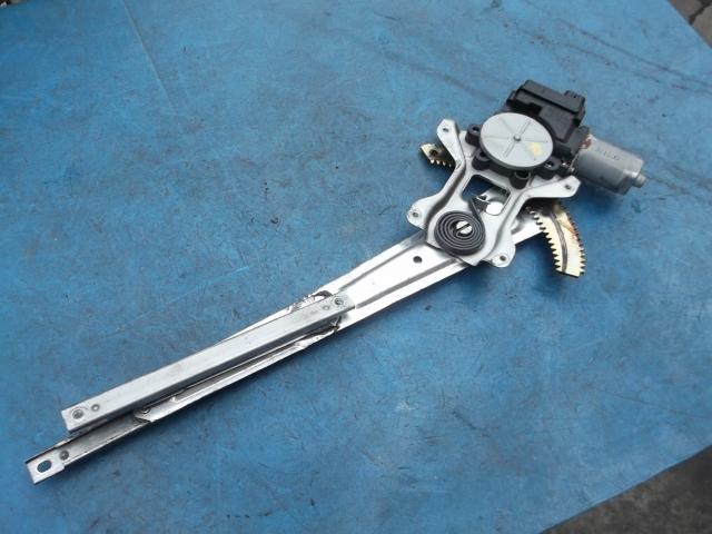【中古】中古部品 パジェロミニ H58A 右フロントドアレギュレータ・モーター 【3310190100-000931748013120】