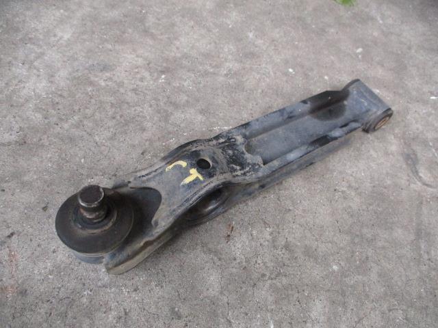 【中古】中古部品 ワゴンR CT51S 左フロントロアアーム 【3310190100-001552087651740】