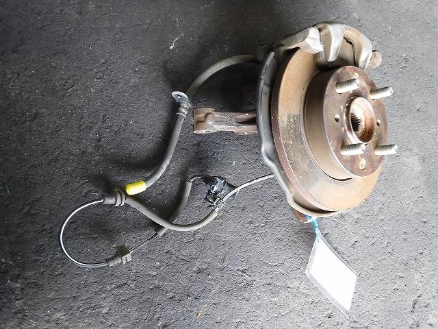 【中古】中古部品 N−ONE JG1 右フロントナックルハブ 【3340140100-001663623644310】