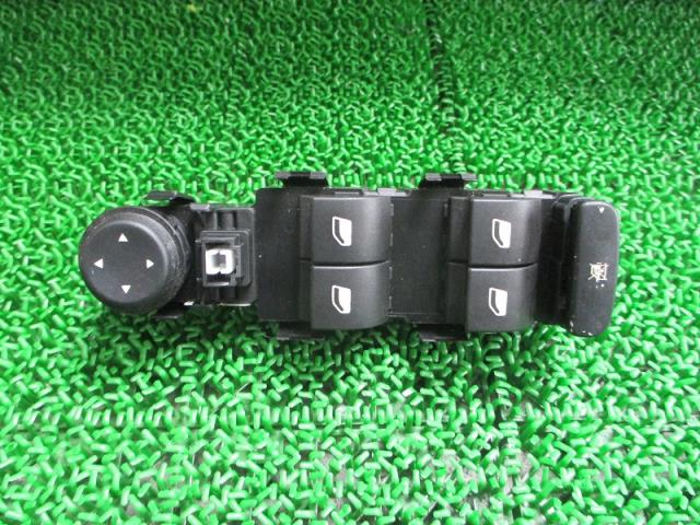 【中古】中古部品 プジョー 307 3EHRFJ パワーウインドウスイッチ 【3500080000-230106000461900】