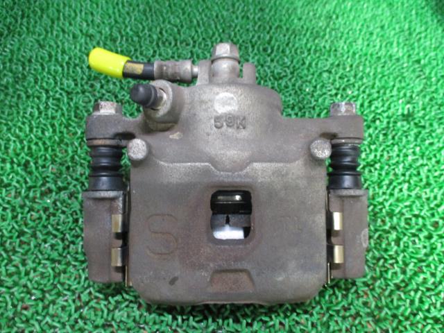 【中古】中古部品 ワゴンR MH34S 右フロントキャリパー 【3330660100-000023310544330】