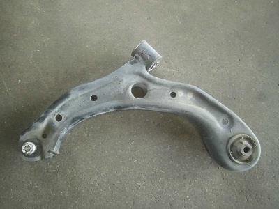 【中古】中古部品 N−BOX JF1 左フロントロアアーム 【3340180100-230531000151740】