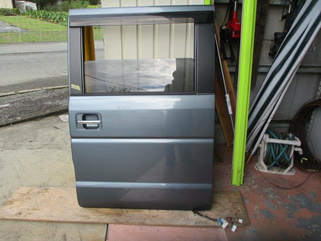 【中古】中古部品 エブリィ DA64W 左リアドア 【3310190100-001396372613400】
