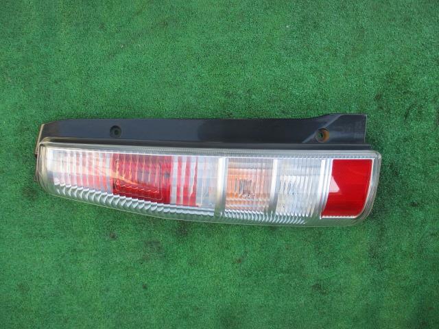 【中古】中古部品 ワゴンR MH22S 左テールランプ 【3310190100-001584081415600】