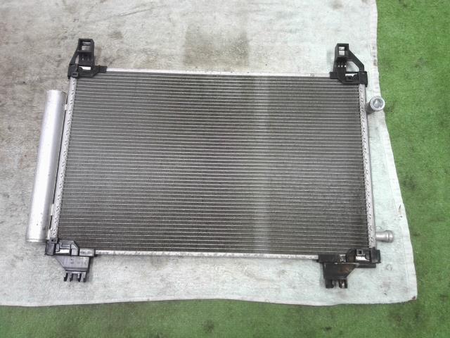 【中古】中古部品 プロボックス NSP160V コンデンサー 【3310200100-000020026160600】