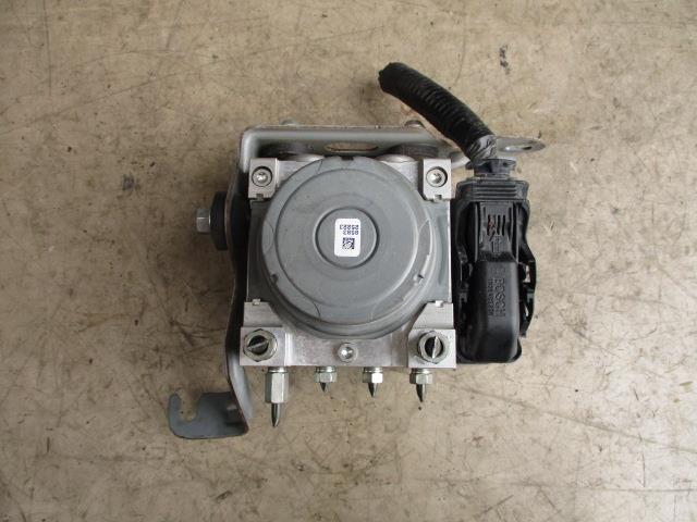 【中古】中古部品 ワゴンR MH34S ABSアクチュエーター 【3310190100-001708379742500】