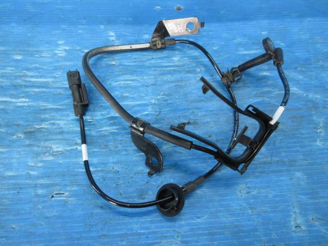 【中古】中古部品 デリカD5 CV4W ABSセンサー 【3310550000-230421001063451】