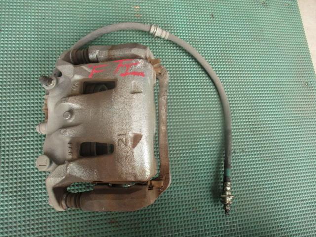 【中古】中古部品 セレナ GFC27 左フロントキャリパー 【3310190100-000233008244360】