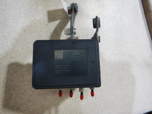 【中古】中古部品 N−WGN JH2 ABSアクチュエーター 【3330810100-230606001142500】