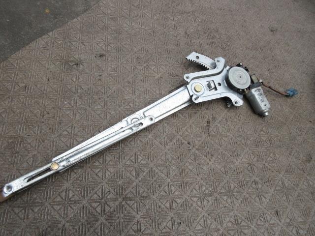 【中古】中古部品 ボンゴフレンディ SG5W 右フロントドアレギュレータ・モーター 【3310190100-001349349813120】