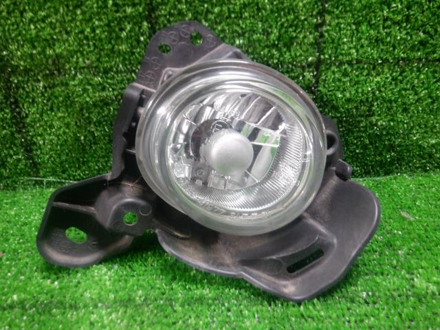 【中古】中古部品 CX−5 KE2AW 右フォグランプ 【3330420100-230603000210850】