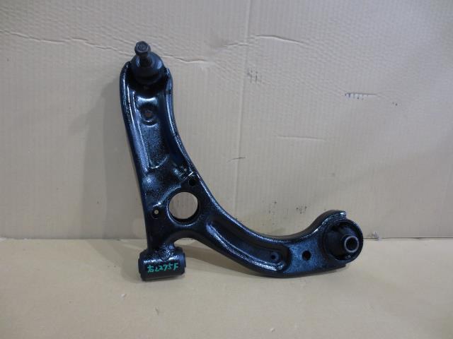 【中古】中古部品 プレオ L275F 右フロントロアアーム 【3330460100-000001555651720】