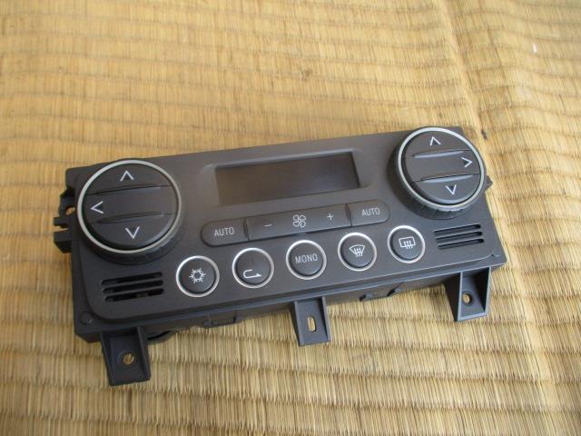 メーカー アルファロメオ 車名 アルファ ブレラ 型式類別 グレード 認定型式 ABA-93922S 車両タイプ 3ドアハッチバック 年式 H20/12 シフト 駆動 通称型式 エンジン型式 939A5 ミッション型式 アクスル型式 車体色 青 車体色No トリム色No 走行距離(Km) 121,261 メーカー純正品番 946156080268 部品メーカー品番 保証 1ヶ月/1000km 付加情報 商品情報 ※純正番号およびモデル番号は参考としてください。※リビルト部品を購入される際のお願い【再生部品】と表示されているものをリビルト部品と呼んでいます。リビルト部品の場合には、交換時に取り外した部品をご返却していただく場合があります。詳しくはこちら※大物商品(ドア・ボンネット・バンパー等)は個人宅への配送ができない場合がございます。その場合、最寄りの配送業者支店止め等の対応となりますので、あらかじめご了承ください。 ページ上部へ【中古】中古部品 アルファ ブレラ 93922S A/Cスイッチパネル 【3310190100-001530577560900】