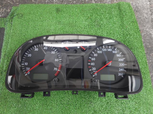 【中古】中古部品 VW ゴルフ 1JAZJ スピードメーター 【3330190100-000002122361400】