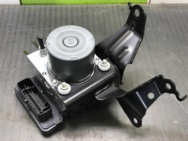 【中古】中古部品 タント LA650S ABSアクチュエーター 【3330530100-000005118542500】