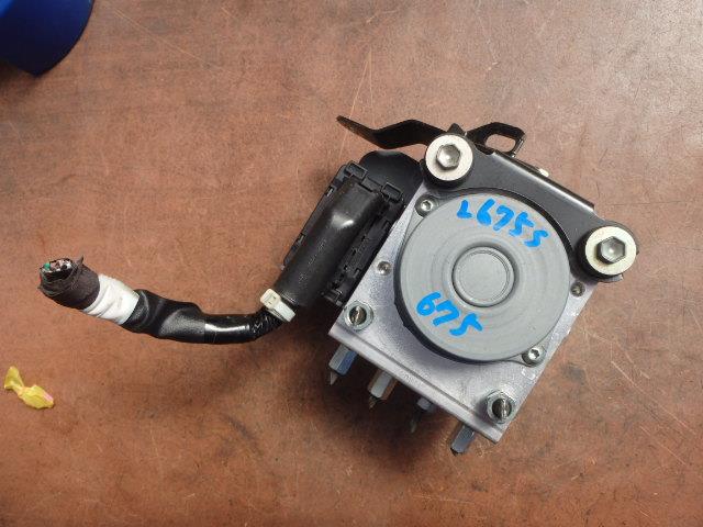 【中古】中古部品 ミラココア L675S ABSアクチュエーター 【3331010800-000021112742500】