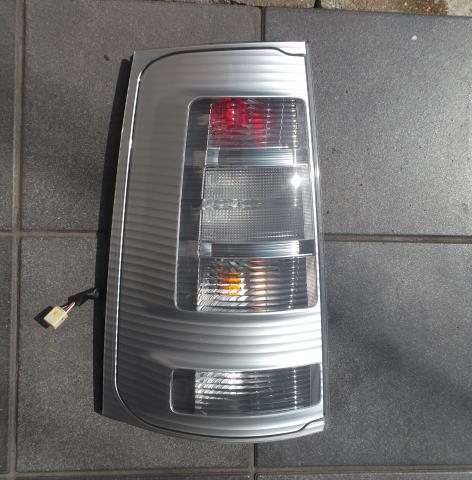 【中古】中古部品 シエンタ NCP81G 左テールランプ 【3310010100-230619500915600】