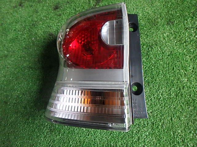 【中古】中古部品 タント L385S 左テールランプ 【3330450100-230626000315600】