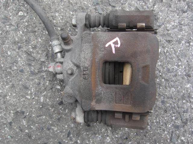 【中古】中古部品 エブリィ DA64W 右フロントキャリパー 【3340240100-202300005144330】