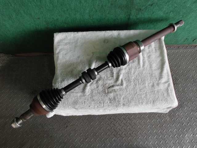 【中古】中古部品 セレナ GC27 右フロントドライブシャフト 【3310420000-000002188342100】