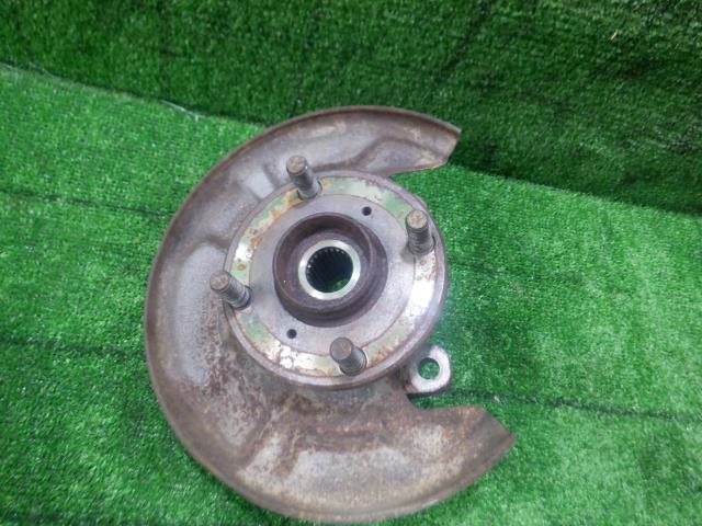 【中古】中古部品 ハイゼット S211P 左フロントナックルハブ 【3330420100-230621000144340】