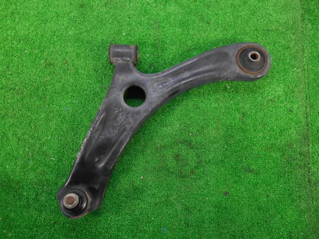 【中古】中古部品 ワゴンR MH23S 左フロントロアアーム 【3310080100-202209000851740】