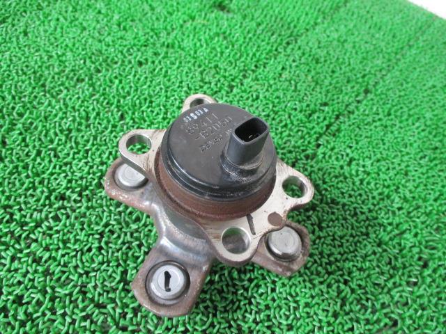 【中古】中古部品 タント LA600S リアハブ 【3310190100-000233013144470】