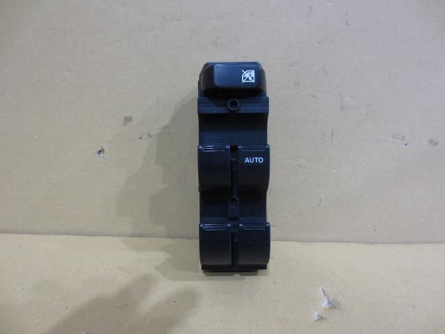 【中古】中古部品 ワゴンR MH23S パワーウインドウスイッチ 【3330460100-000001558561900】