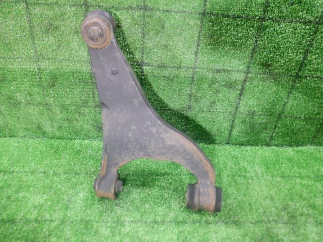 【中古】中古部品 フォレスター SJ5 右リアアッパアーム 【3330420100-230711000151830】