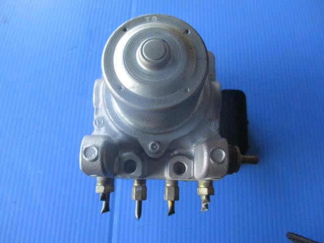 【中古】中古部品 ステップワゴン RF3 ABSアクチュエーター 【3330560100-230706000242500】