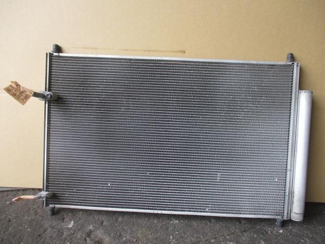 【中古】中古部品 カローラフィールダー NZE141G コンデンサー 【3500080000-230322001060600】