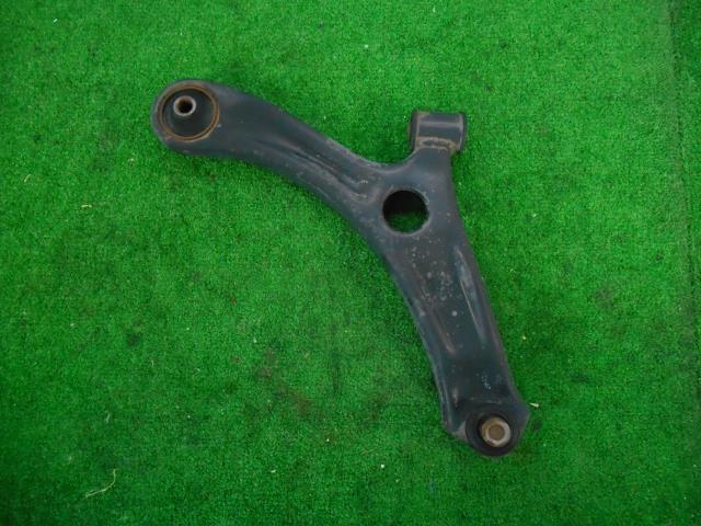 【中古】中古部品 ワゴンR MH23S 右フロントロアアーム 【3310080100-202204000951720】