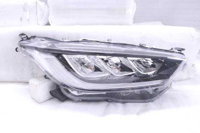 乐天商城 - 【中古】中古部品 ヤリス MXPA10 右ヘッドランプ 【3260520000-230726500110800】
