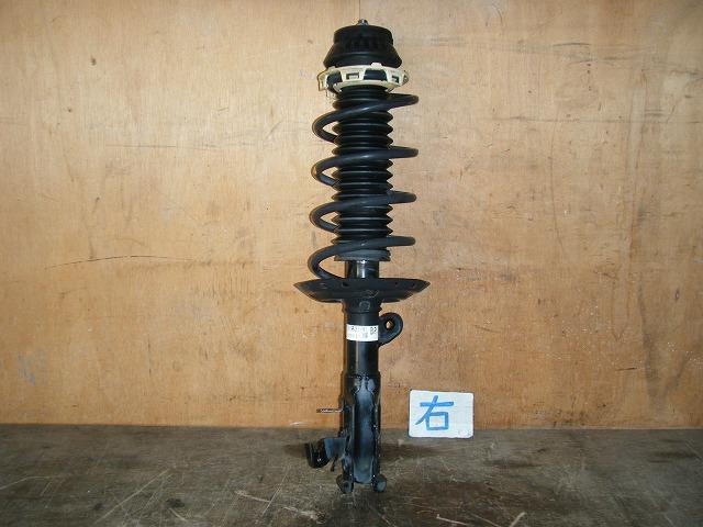 【中古】中古部品 フィット GE8 右フロントストラット 【3310050100-001664231250110】