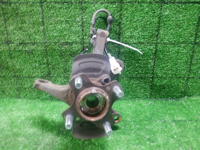 【中古】中古部品 ワゴンR MH44S 右フロントナックルハブ 【3330420100-230726000244310】