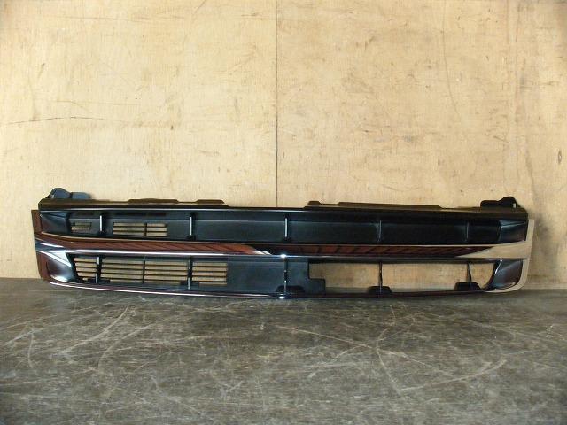 【中古】中古部品 ムーヴ LA100S ラジエータグリル 【3310050100-001703469510400】