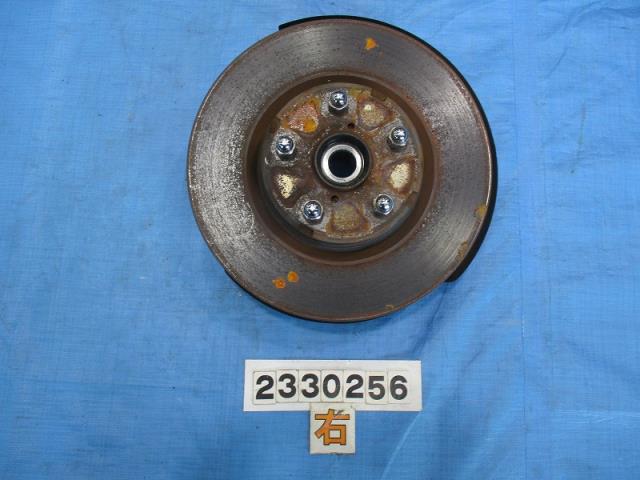 【中古】中古部品 インプレッサ GRF 右フロントナックルハブ 【3310040100-000233025644310】