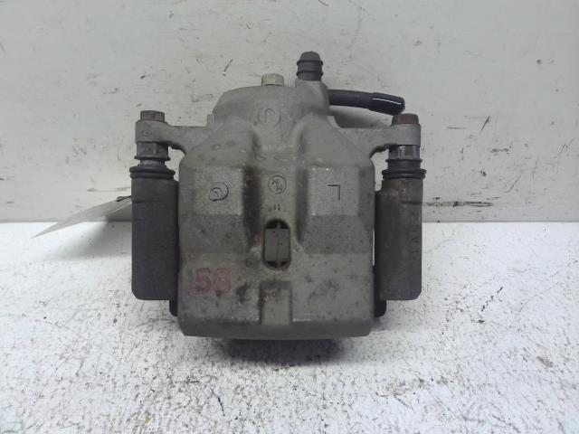 【中古】中古部品 プリウス ZVW30 左フロントキャリパー 【3310160100-000004236244360】