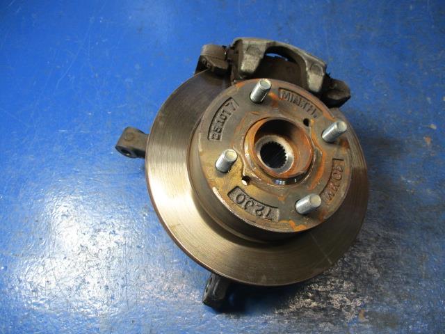 【中古】中古部品 キャロル HB25S 右フロントナックルハブ 【3310270100-000013735244310】