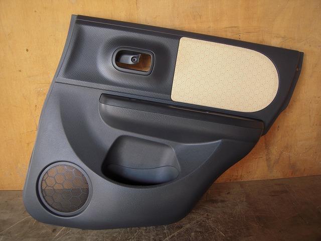 【中古】中古部品 ラパン HE22S 右リアドアトリム 【3310050100-001635303413350】