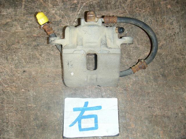【中古】中古部品 アクティ HA7 右フロントキャリパー 【3310050100-001677923944330】