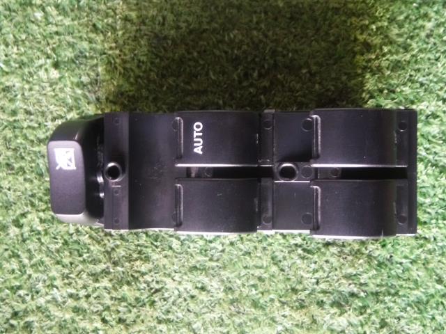 【中古】中古部品 ルークス ML21S パワーウインドウスイッチ 【3330450100-230807000261900】