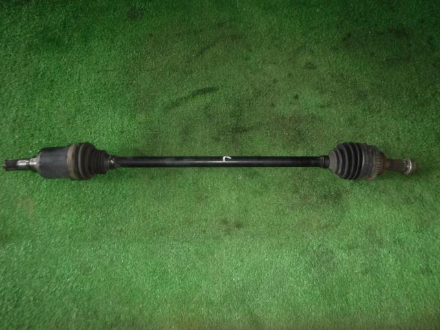 【中古】中古部品 エブリィ DA17V 右フロントドライブシャフト 【3330450100-230819000142100】
