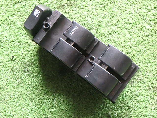 【中古】中古部品 ワゴンR MH23S パワーウインドウスイッチ 【3330450100-230824000361900】